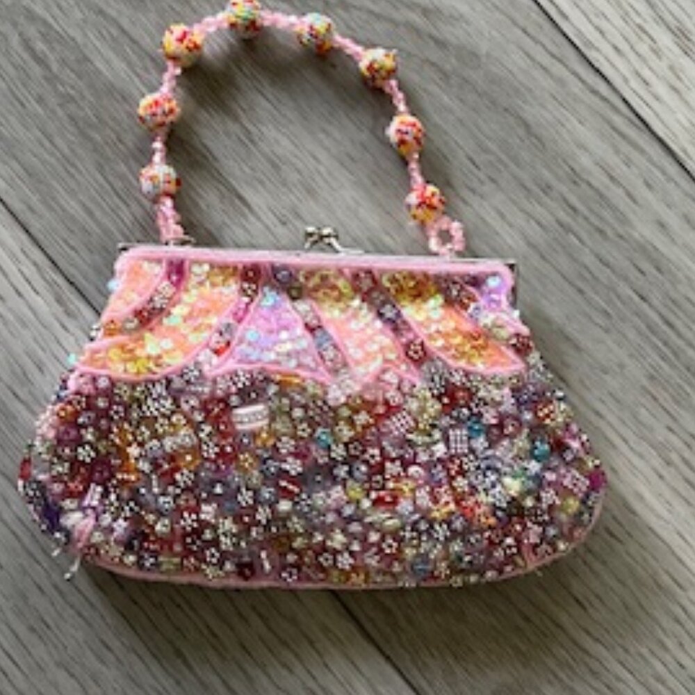 IN's Pink beaded embroidered sequin clutch- VINTAGE